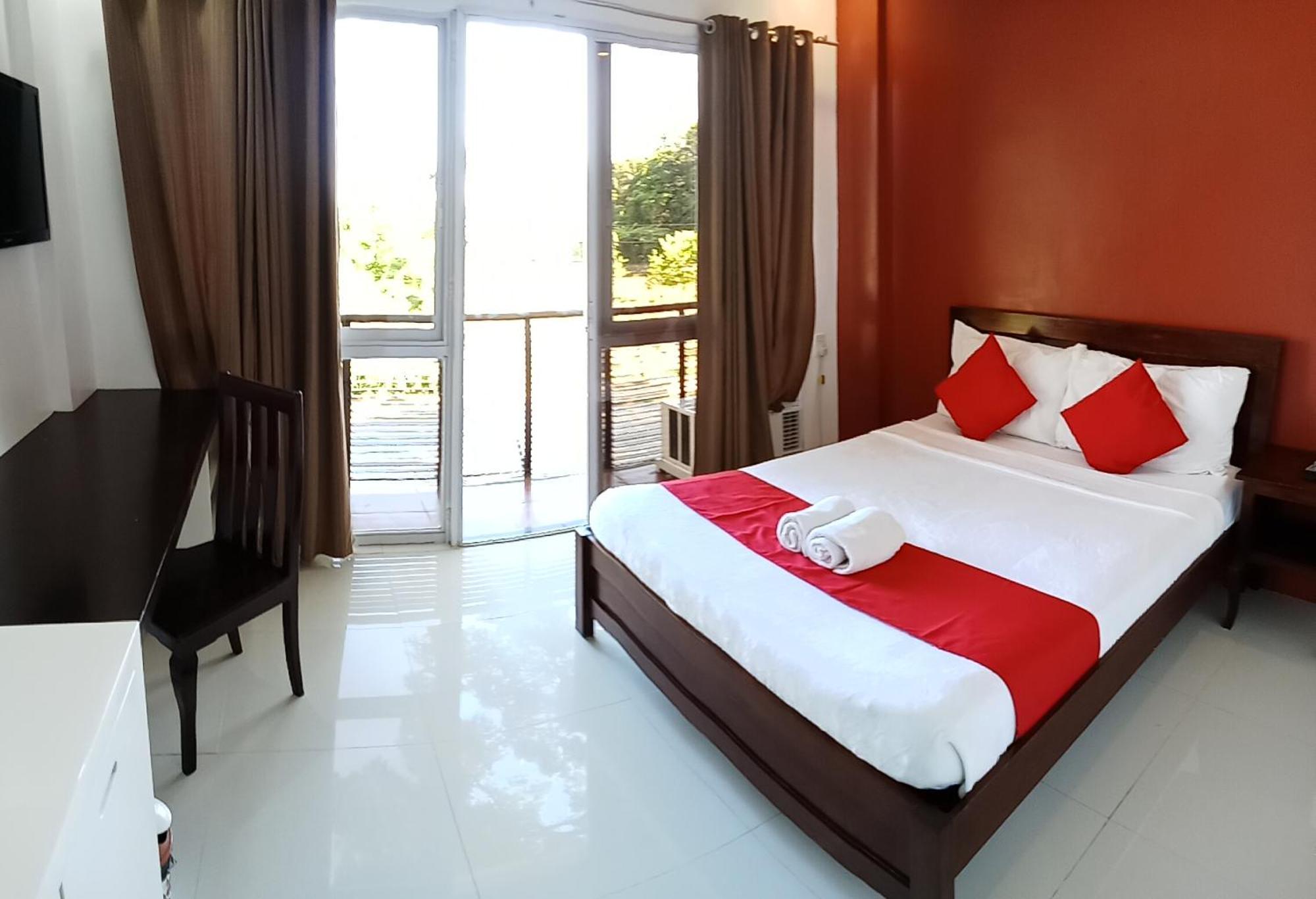 Royale Parc Hotel Puerto Princesa Palawan Екстер'єр фото