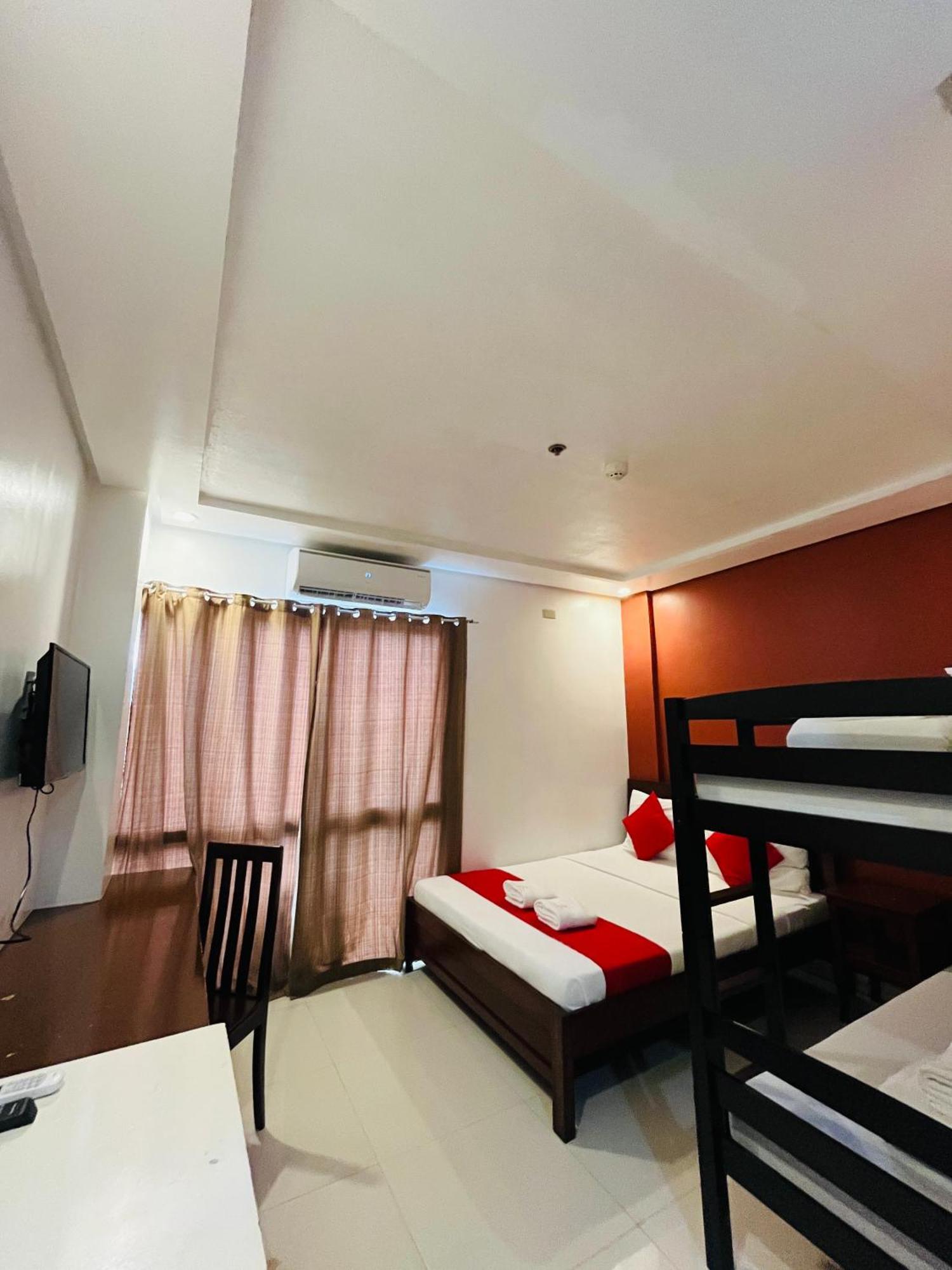 Royale Parc Hotel Puerto Princesa Palawan Екстер'єр фото